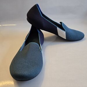 LIKE NEW Retired Rothy's Colorblock Blue Chevron Spruce Slip On Loafer Flats 8